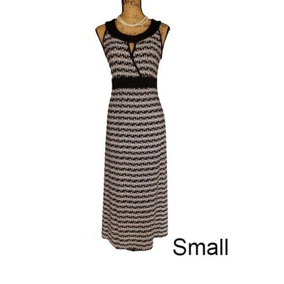 Women's Babydoll Dress Size Small Black White Maxi Key Hole Whimsigoth Y2K - Picture 1 of 7